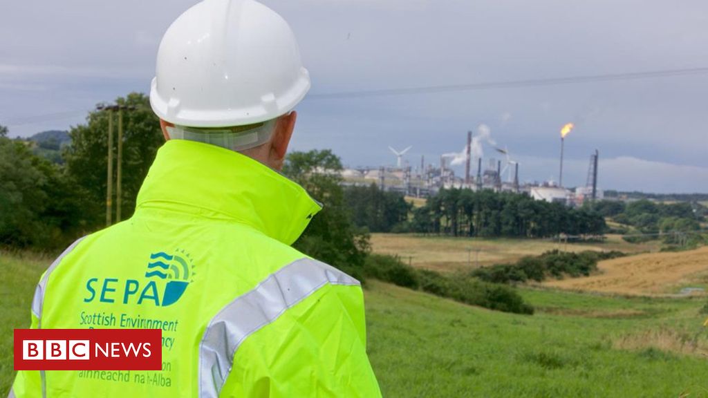 Mossmorran: Almost 1,400 complaints over chemical plant's flaring