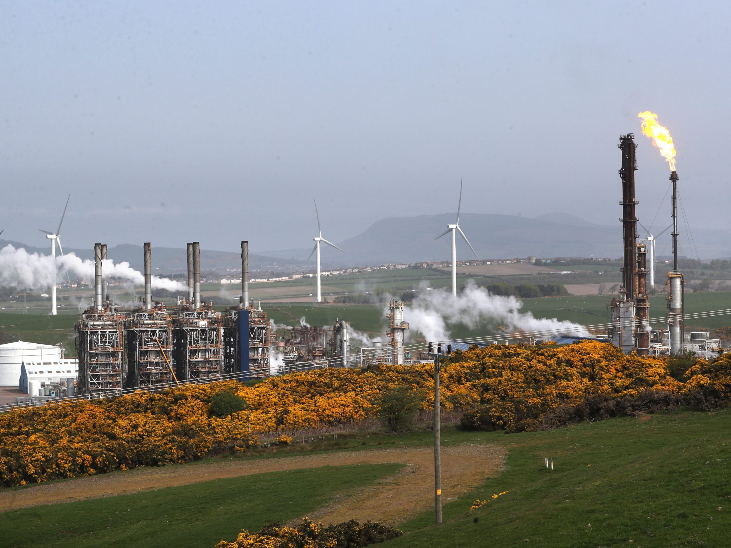 First Minister pressed on flaring at Mossmorran chemical plant